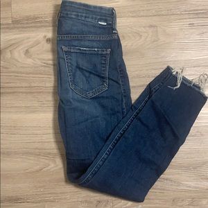 MOTHER goin for gold size 28 ankle jean